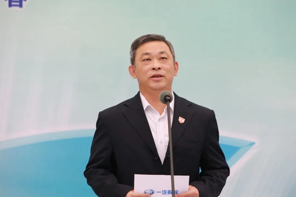 DƬ57.jpg